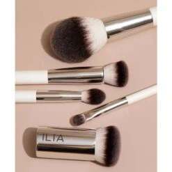 ILIA Complexion Brush -Clinique Salgsbutik ilia complexion brush 1662545608