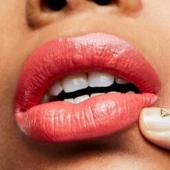 MAC Amplified Crème Lipstick 3 Gr. - Vegas Volt -Clinique Salgsbutik mac amplified creme lipstick 3 gr vegas volt 1626337225