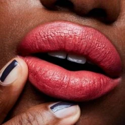 MAC Amplified Crème Lipstick 3 Gr. - Vegas Volt -Clinique Salgsbutik mac amplified creme lipstick 3 gr vegas volt 1626337242