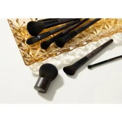 Nilens Jord Pure Collection Blush Brush No. 188 -Clinique Salgsbutik nilens jord pure collection blush brush no 188 1570016655