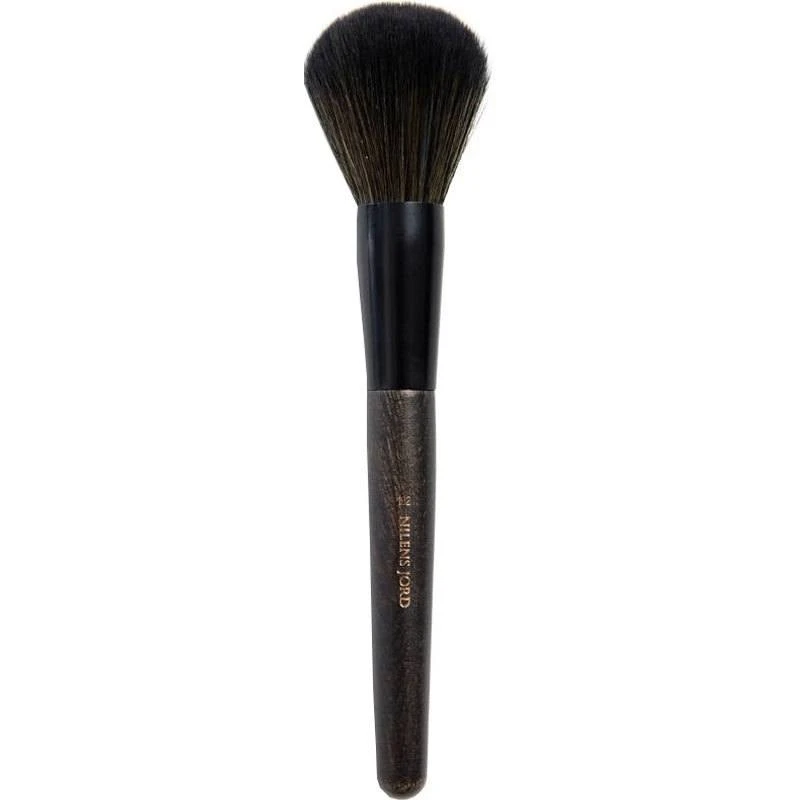 Nilens Jord Pure Collection Powder Brush No. 182 1 Nilens Jord Pure Collection Powder Brush No. 182